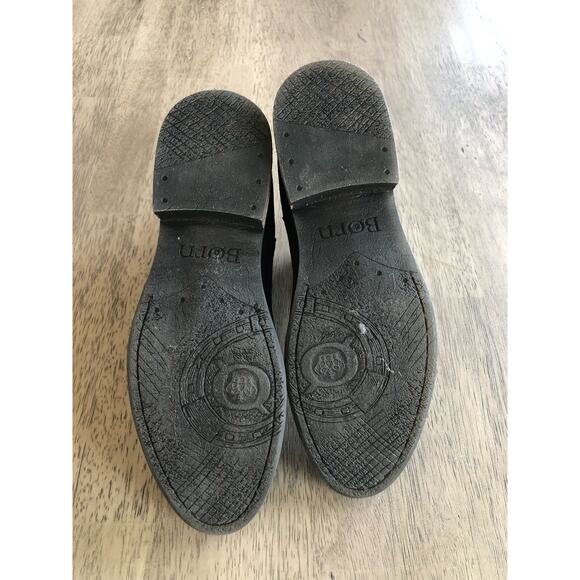 Born Arula Suede Ankle Distressed Side Cutout in Black - 6.5 - Picture 5 of 7